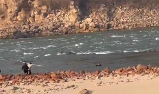 三門峽大壩附近多人被沖走 三門峽大壩附近多人被沖走